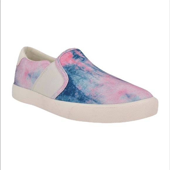 NEW Nine West Pink & Blue Sneaker Lacie Slipon Tie Dye Cushioned Insole Size 7.5 - Picture 2 of 8